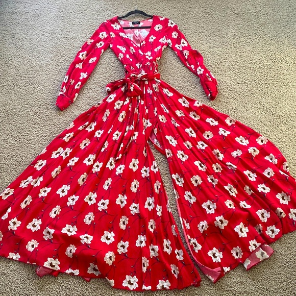 Red floral Vici maxi dress - Picture 2 of 4